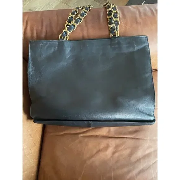 CHANEL 1994 VINTAGE BLACK 24K GOLD CHUNKY CHAIN CLASSIC CC LEATHER TOTE BAG - Picture 8 of 16